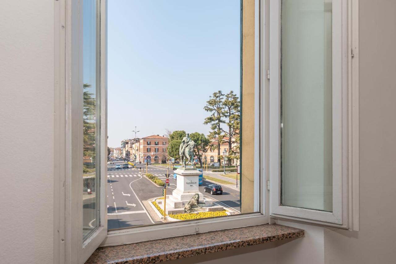 Appartamento Piazza Garibaldi - F&L Apartment Brescia Extérieur photo
