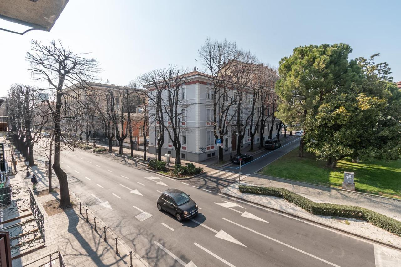 Appartamento Piazza Garibaldi - F&L Apartment Brescia Extérieur photo