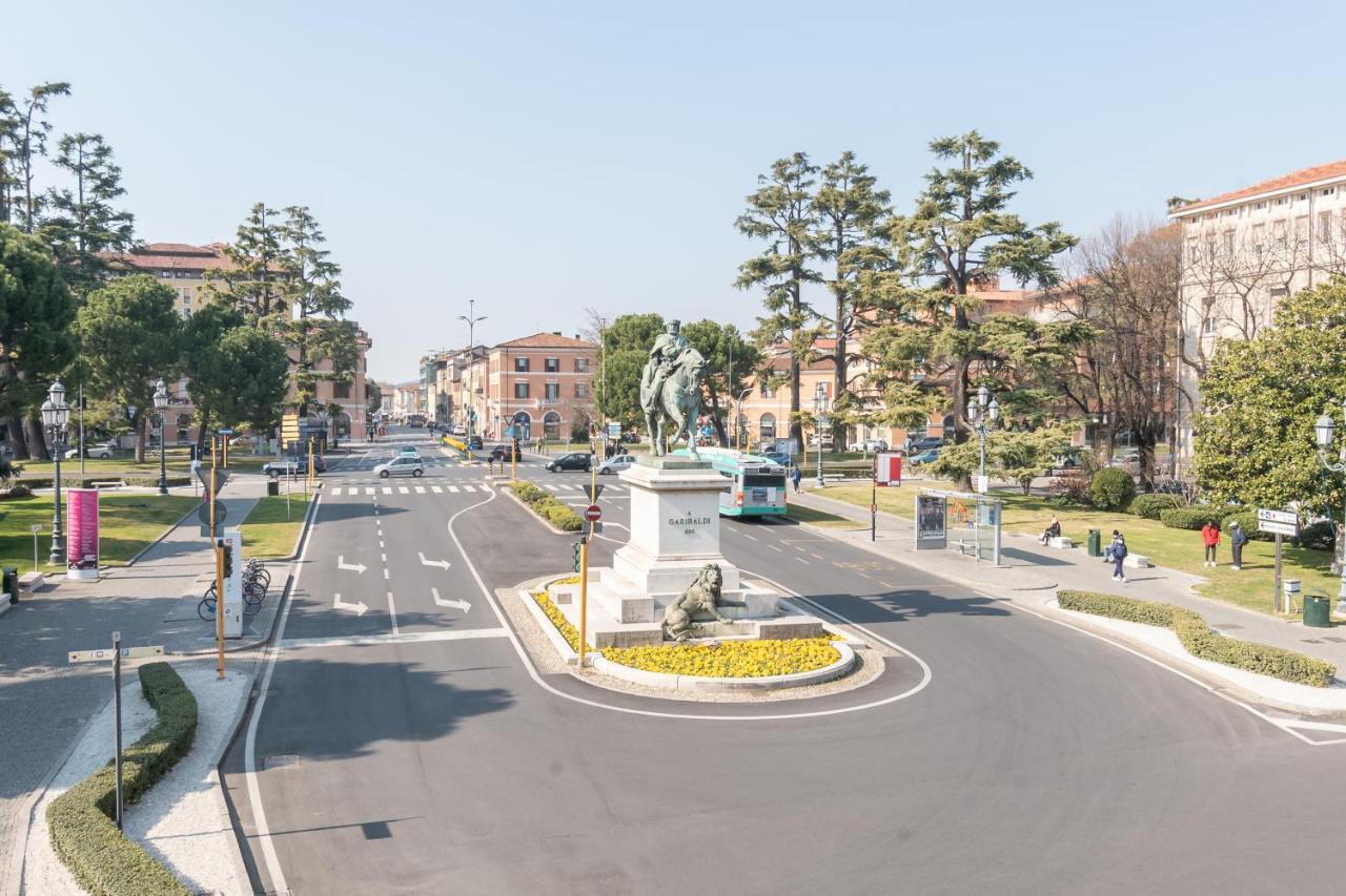 Appartamento Piazza Garibaldi - F&L Apartment Brescia Extérieur photo